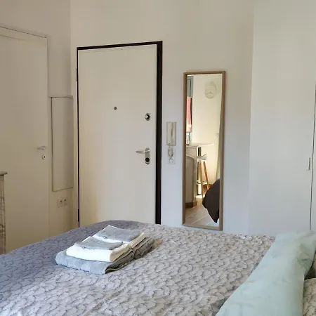 A 5 Mn A Pied De La Gare Confort Avec Balcon Apartamento *
