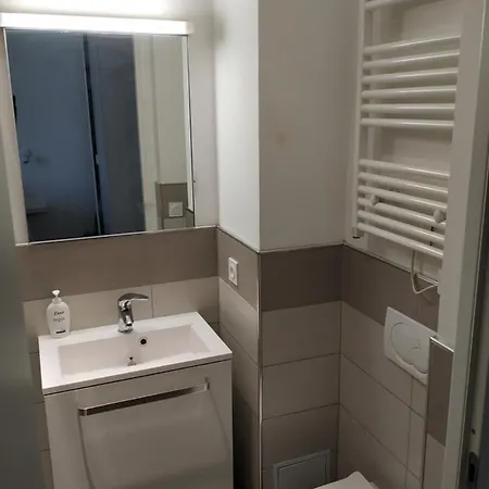 A 5 Mn A Pied De La Gare Confort Avec Balcon Apartamento