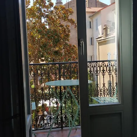 A 5 Mn A Pied De La Gare Confort Avec Balcon Apartment *